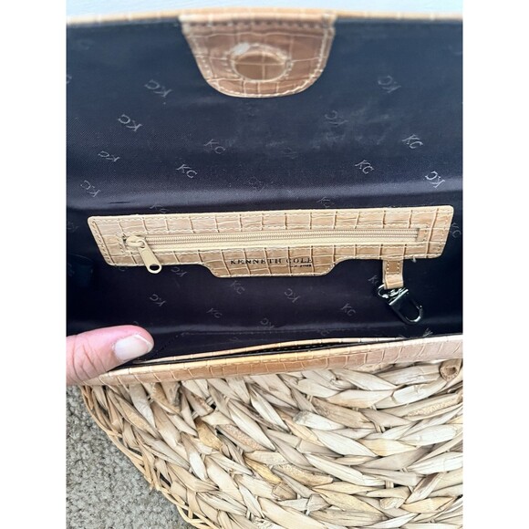 Kenneth Cole beige ombre crocodile embossed long hot dog clutch flap closure - Picture 3 of 10